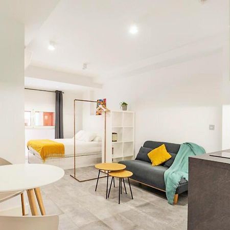 Loftinmalaga Aparthotel Kültér fotó