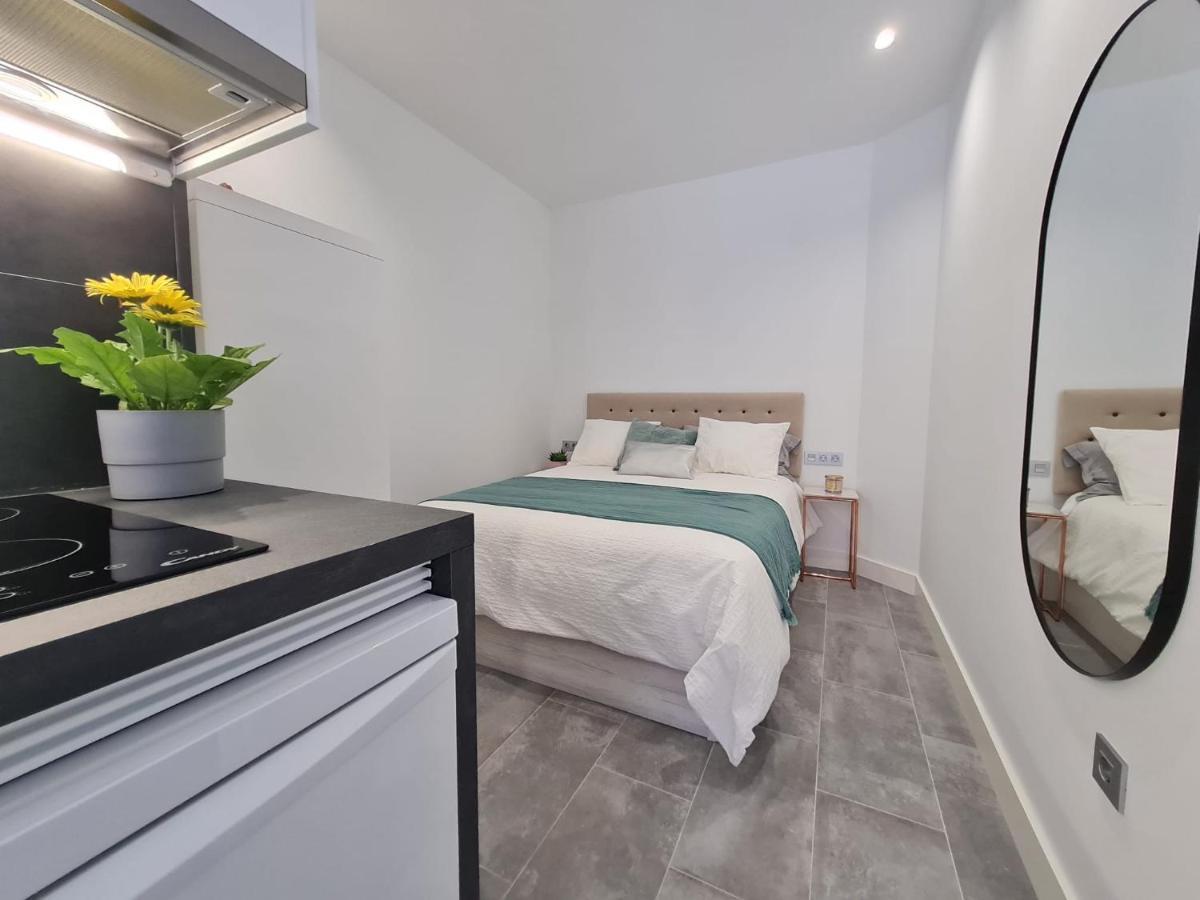 Loftinmalaga Aparthotel Kültér fotó