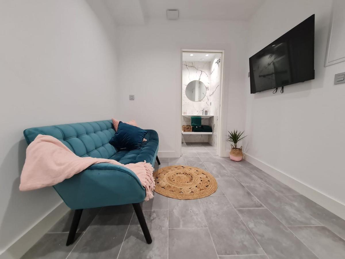 Loftinmalaga Aparthotel Kültér fotó
