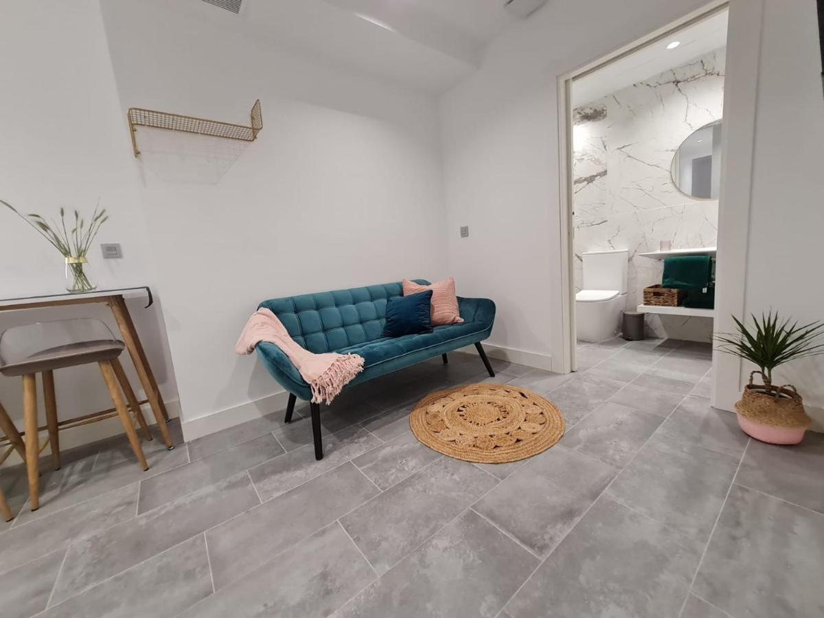 Loftinmalaga Aparthotel Kültér fotó