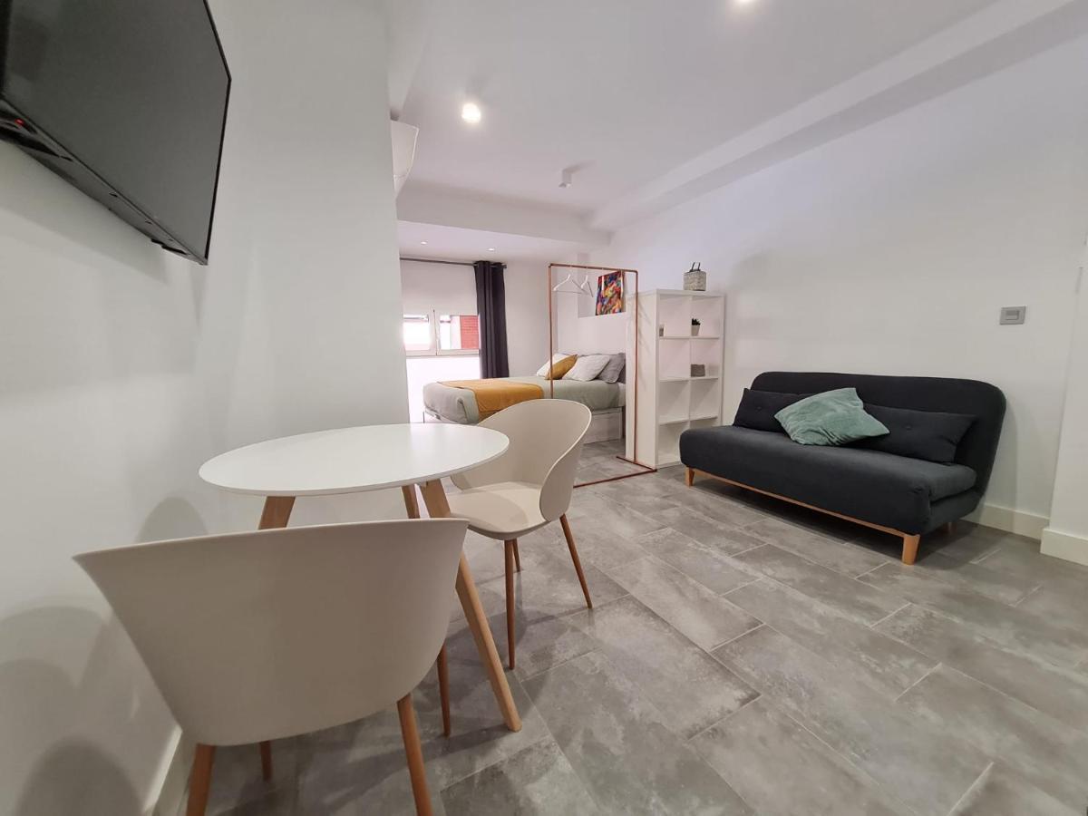 Loftinmalaga Aparthotel Kültér fotó