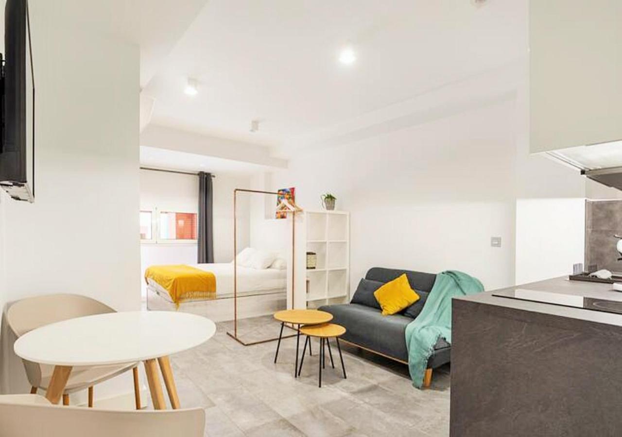 Loftinmalaga Aparthotel Kültér fotó